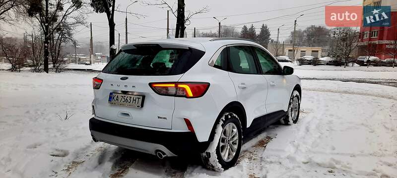 Внедорожник / Кроссовер Ford Kuga 2021 в Харькове