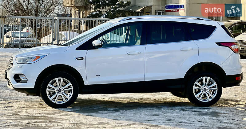 Внедорожник / Кроссовер Ford Kuga 2016 в Киеве фото 3 Внедорожник / Кроссовер Ford Kuga 2016 в Киеве