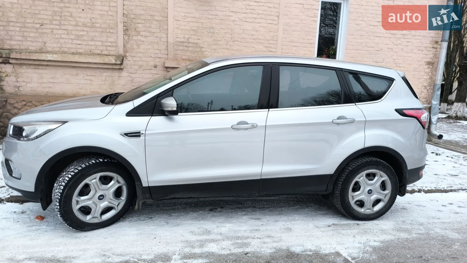 2017 Ford Kuga - фото 1