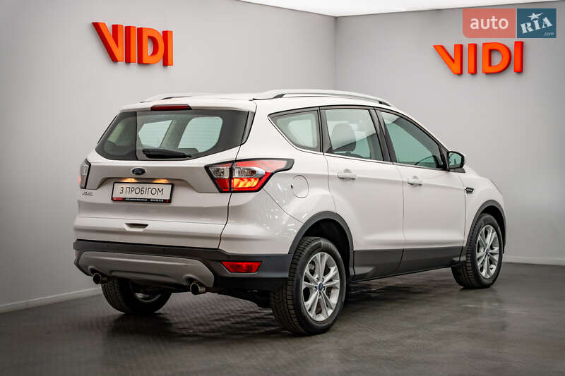 Внедорожник / Кроссовер Ford Kuga 2019 в Киеве