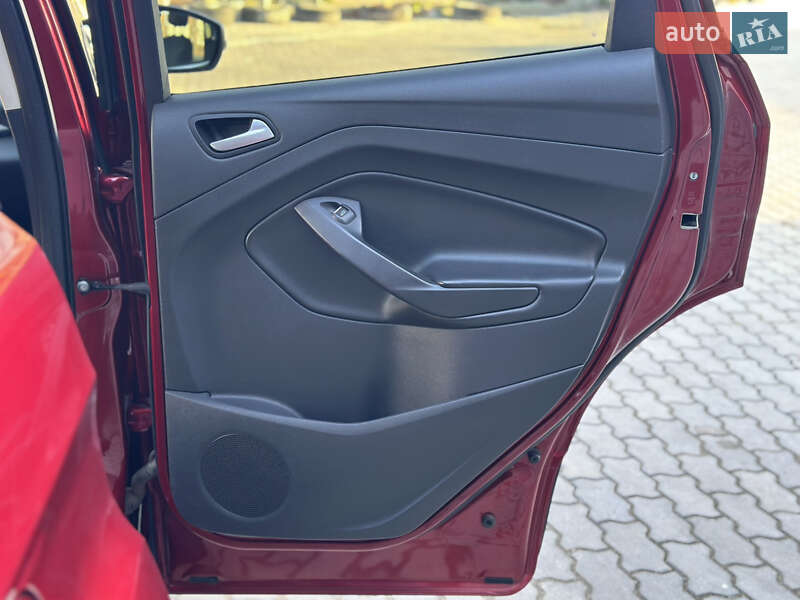 Позашляховик / Кросовер Ford Kuga 2015 в Львові фото 55 Позашляховик / Кросовер Ford Kuga 2015 в Львові