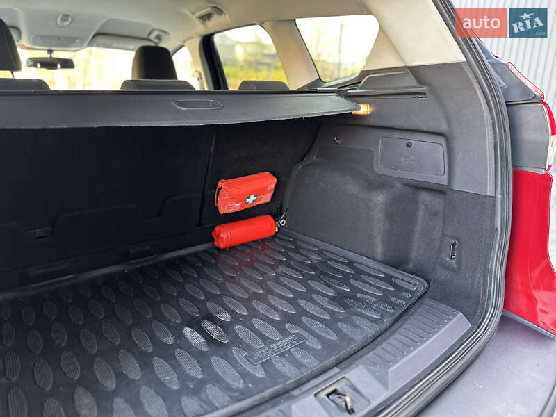 Позашляховик / Кросовер Ford Kuga 2015 в Львові фото 95 Позашляховик / Кросовер Ford Kuga 2015 в Львові