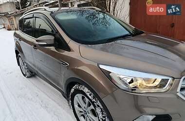 Внедорожник / Кроссовер Ford Kuga 2019 в Черновцах