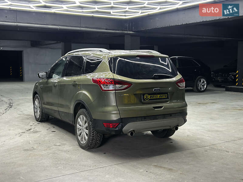 Позашляховик / Кросовер Ford Kuga 2014 в Чернівцях