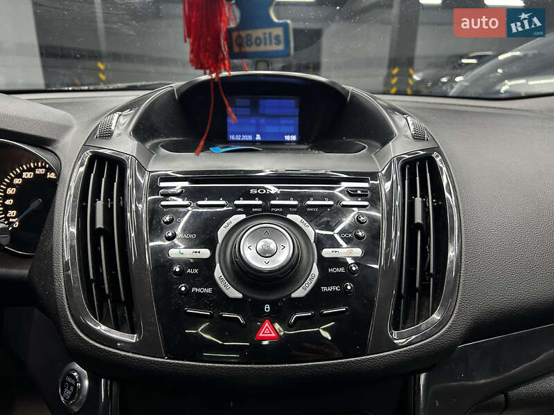 Позашляховик / Кросовер Ford Kuga 2014 в Чернівцях