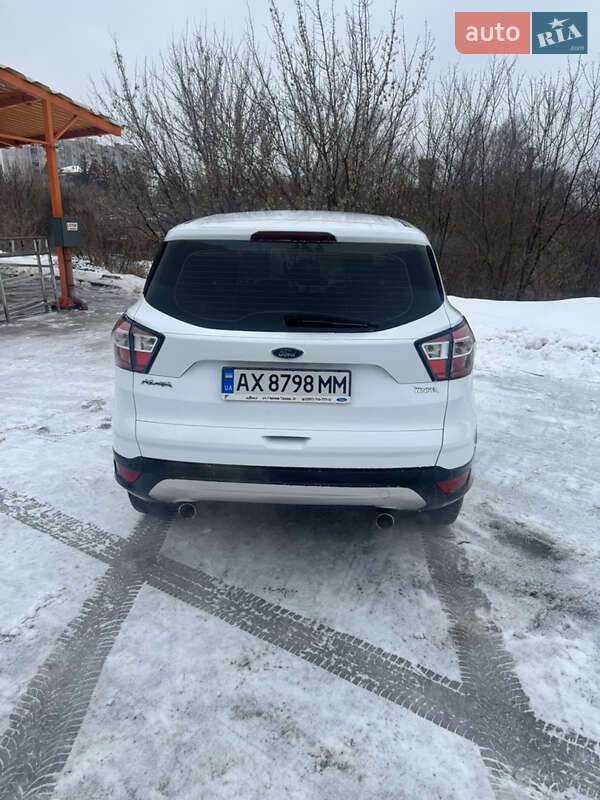 Внедорожник / Кроссовер Ford Kuga 2018 в Харькове