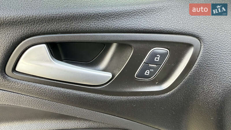 Позашляховик / Кросовер Ford Kuga 2019 в Луцьку