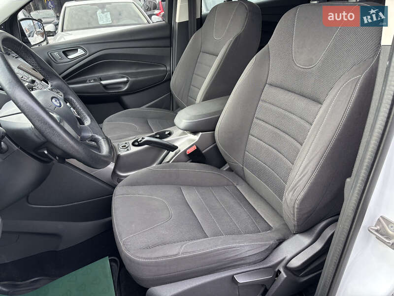 Внедорожник / Кроссовер Ford Kuga 2013 в Киеве