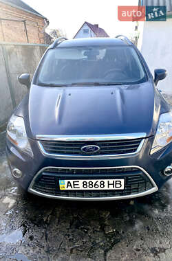 Внедорожник / Кроссовер Ford Kuga 2012 в Новомосковске
