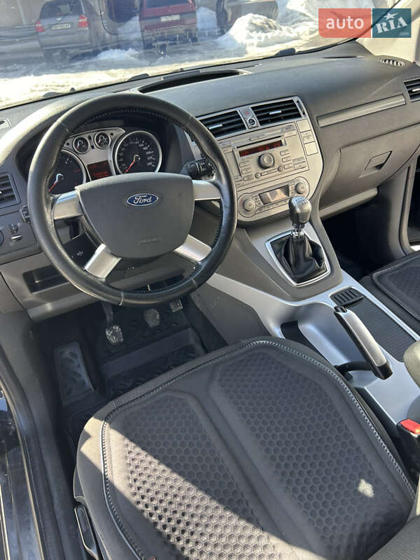 Позашляховик / Кросовер Ford Kuga 2012 в Сумах