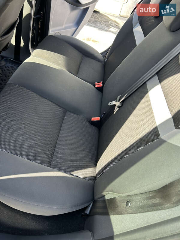 Позашляховик / Кросовер Ford Kuga 2012 в Сумах