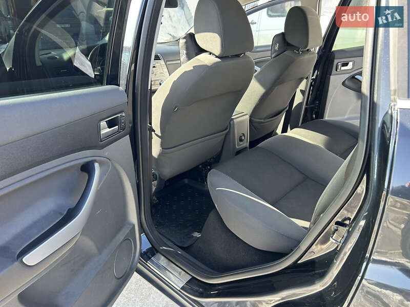 Позашляховик / Кросовер Ford Kuga 2012 в Сумах