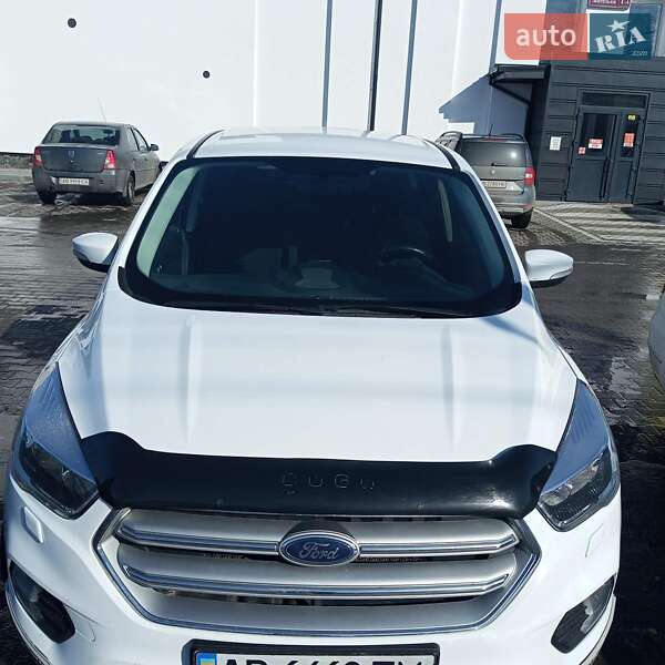 Внедорожник / Кроссовер Ford Kuga 2019 в Виннице