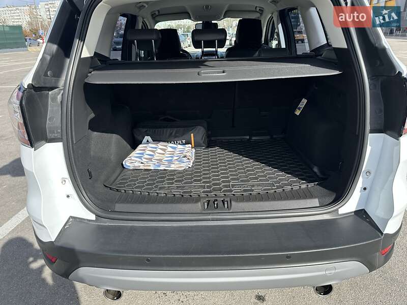 Внедорожник / Кроссовер Ford Kuga 2019 в Запорожье