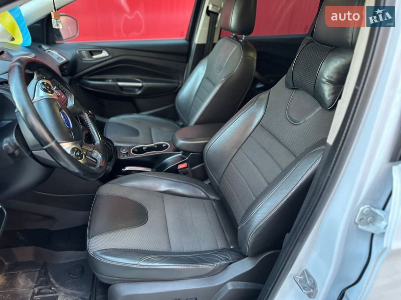 Внедорожник / Кроссовер Ford Kuga 2015 в Львове