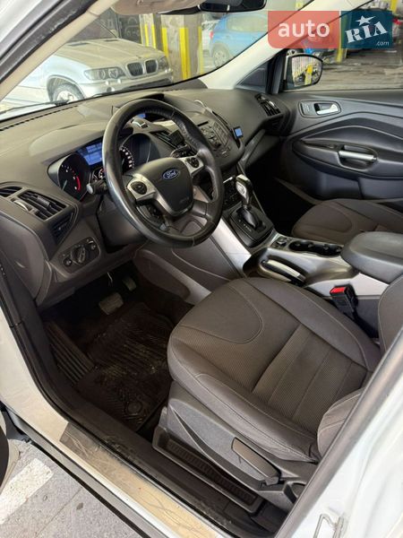 Позашляховик / Кросовер Ford Kuga 2016 в Львові