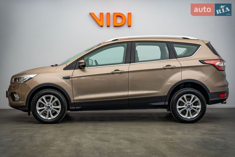 Позашляховик / Кросовер Ford Kuga 2019 в Києві