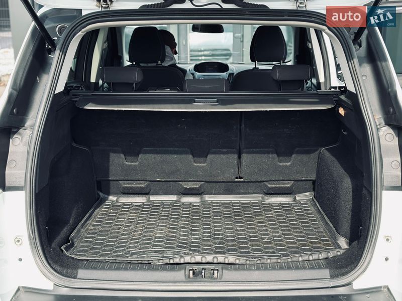 Внедорожник / Кроссовер Ford Kuga 2017 в Кременчуге