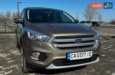 Позашляховик / Кросовер Ford Kuga 2019 в Черкасах