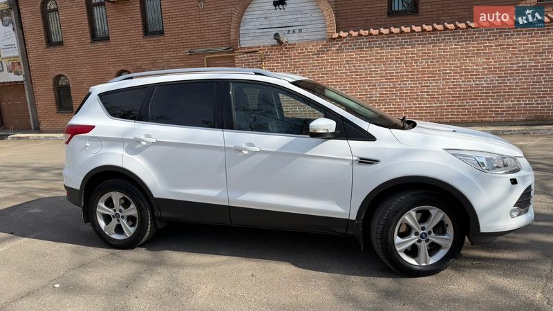 Внедорожник / Кроссовер Ford Kuga 2014 в Черноморске фото 5 Внедорожник / Кроссовер Ford Kuga 2014 в Черноморске