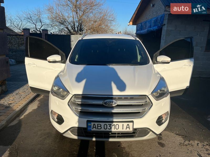 Внедорожник / Кроссовер Ford Kuga 2019 в Виннице
