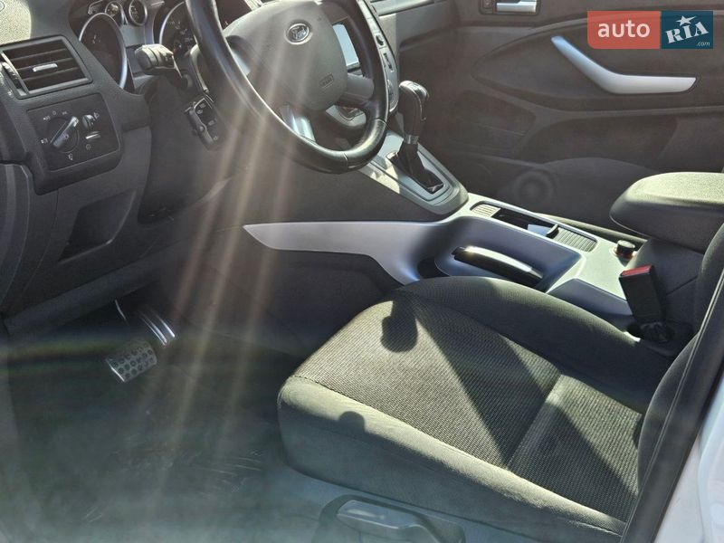 Позашляховик / Кросовер Ford Kuga 2011 в Києві