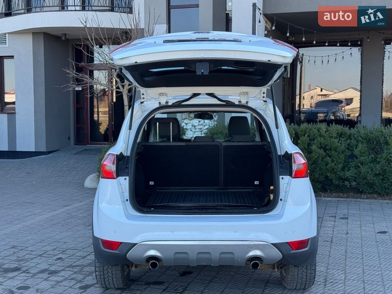 Позашляховик / Кросовер Ford Kuga 2010 в Стрию