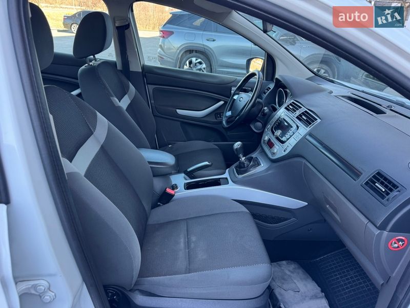 Позашляховик / Кросовер Ford Kuga 2010 в Стрию