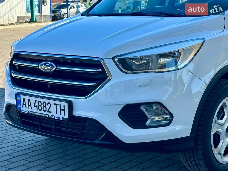 Позашляховик / Кросовер Ford Kuga 2018 в Житомирі