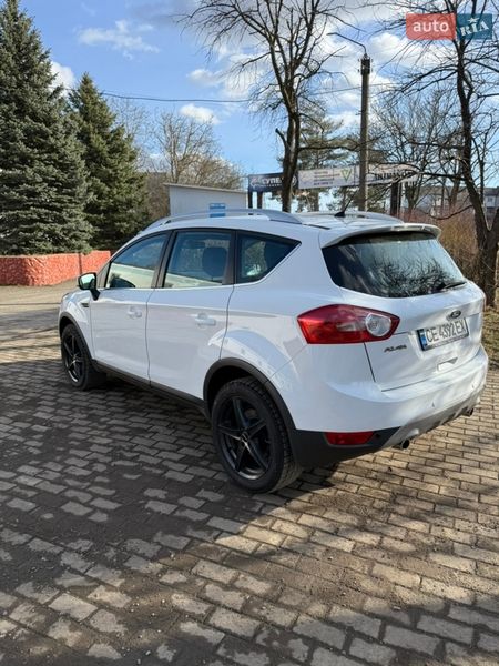 Внедорожник / Кроссовер Ford Kuga 2012 в Черновцах