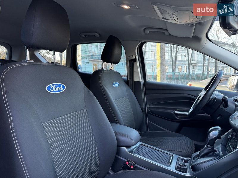 Внедорожник / Кроссовер Ford Kuga 2017 в Киеве