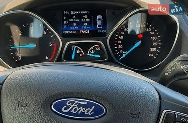 Внедорожник / Кроссовер Ford Kuga 2019 в Черновцах