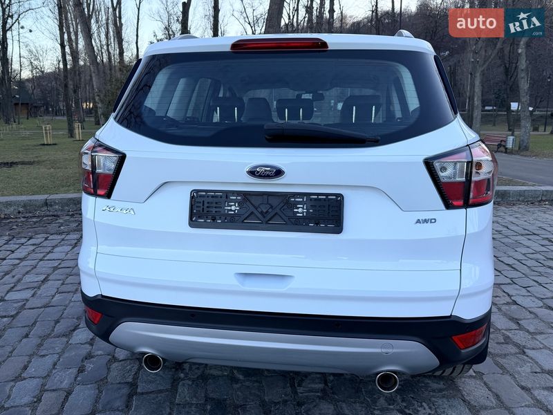 Позашляховик / Кросовер Ford Kuga 2019 в Києві
