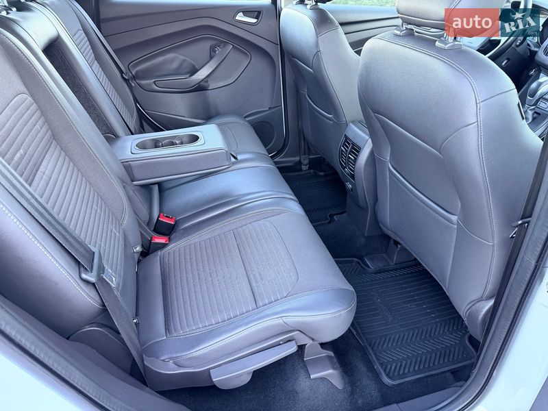 Позашляховик / Кросовер Ford Kuga 2019 в Києві