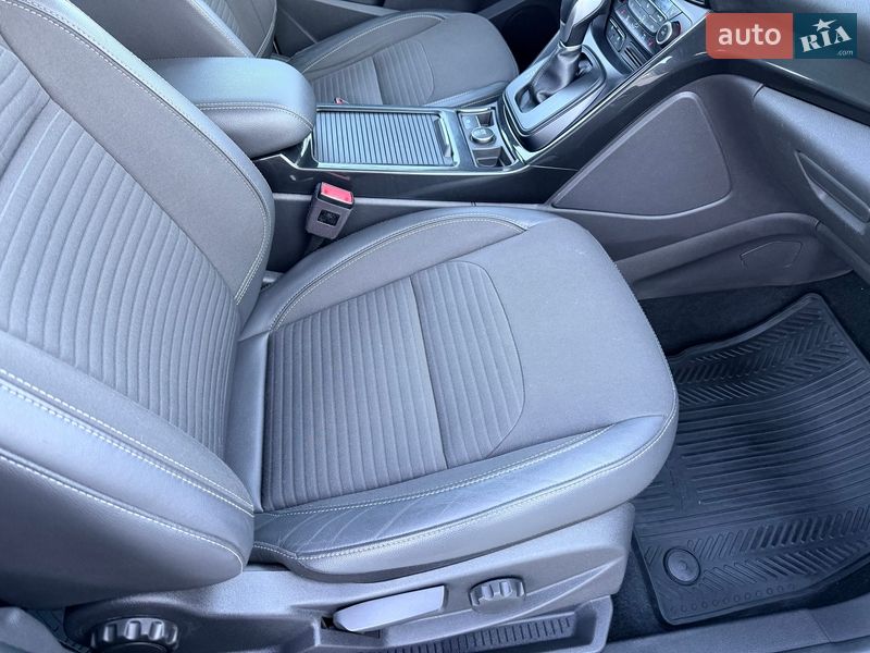 Позашляховик / Кросовер Ford Kuga 2019 в Києві