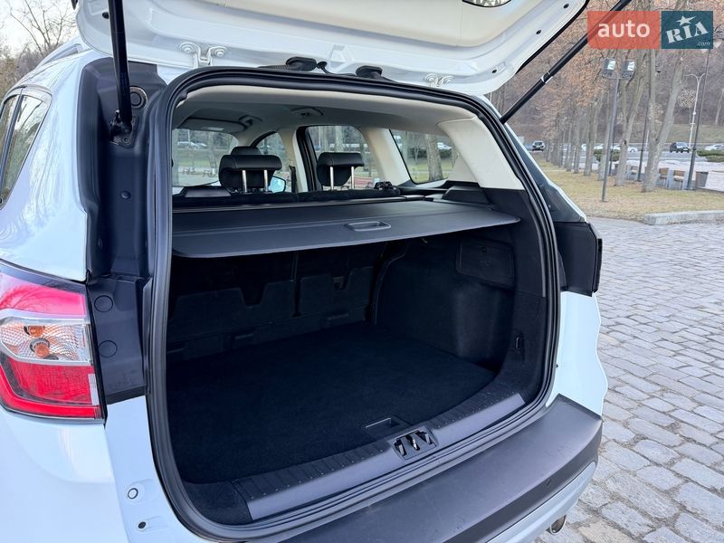 Позашляховик / Кросовер Ford Kuga 2019 в Києві