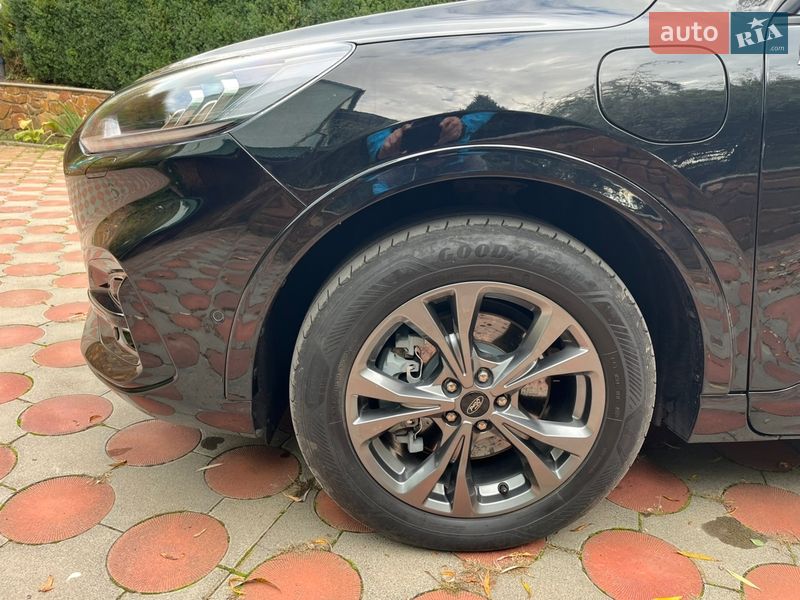 Внедорожник / Кроссовер Ford Kuga 2021 в Виннице