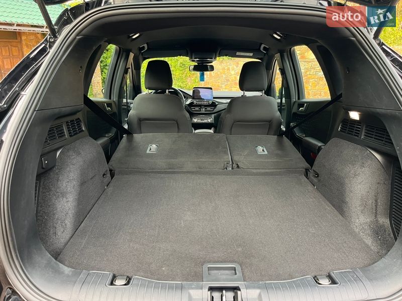 Внедорожник / Кроссовер Ford Kuga 2021 в Виннице