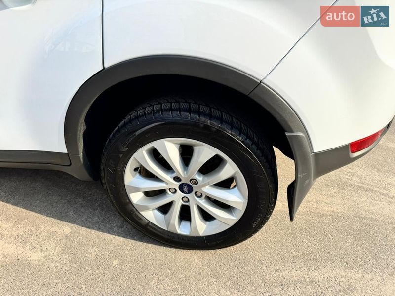 Внедорожник / Кроссовер Ford Kuga 2011 в Чернигове