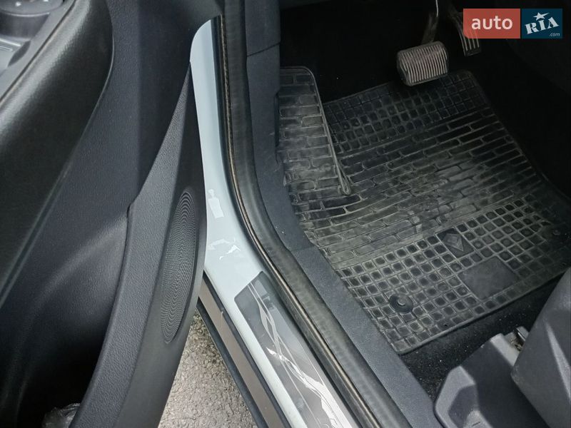 Позашляховик / Кросовер Ford Kuga 2014 в Дніпрі