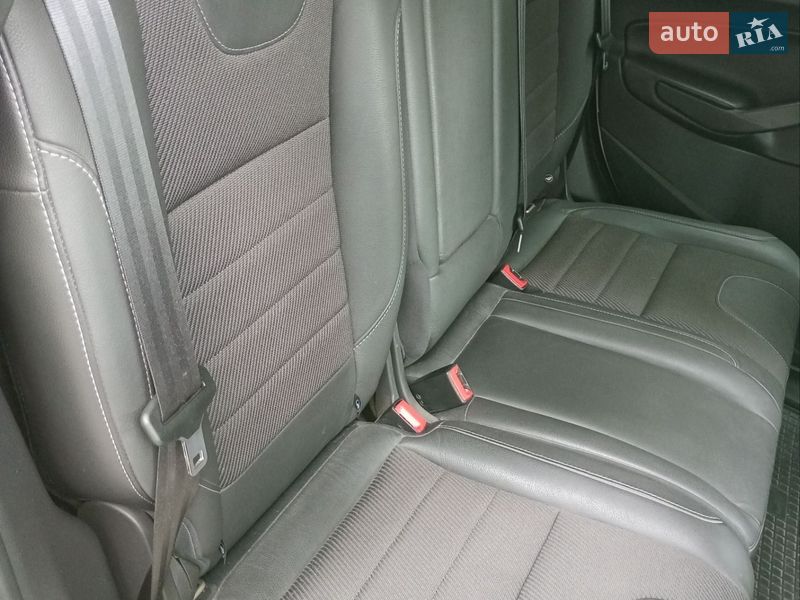 Позашляховик / Кросовер Ford Kuga 2014 в Дніпрі