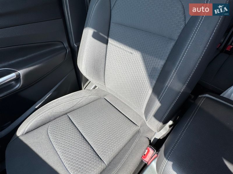 Позашляховик / Кросовер Ford Kuga 2017 в Дніпрі фото 16 Позашляховик / Кросовер Ford Kuga 2017 в Дніпрі