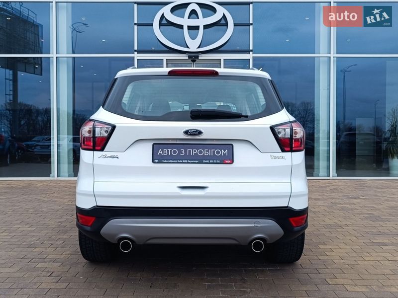 Позашляховик / Кросовер Ford Kuga 2019 в Києві
