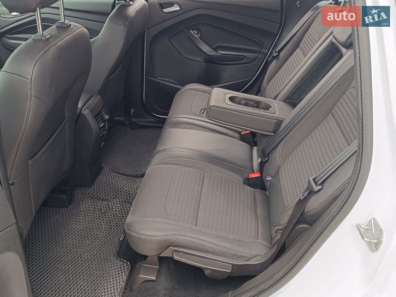 Позашляховик / Кросовер Ford Kuga 2019 в Києві