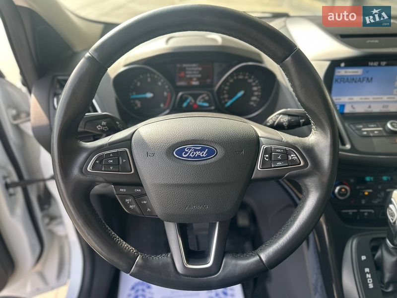 Позашляховик / Кросовер Ford Kuga 2019 в Києві