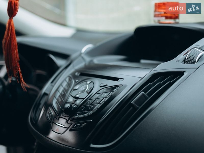 Позашляховик / Кросовер Ford Kuga 2013 в Оратові фото 19 Позашляховик / Кросовер Ford Kuga 2013 в Оратові