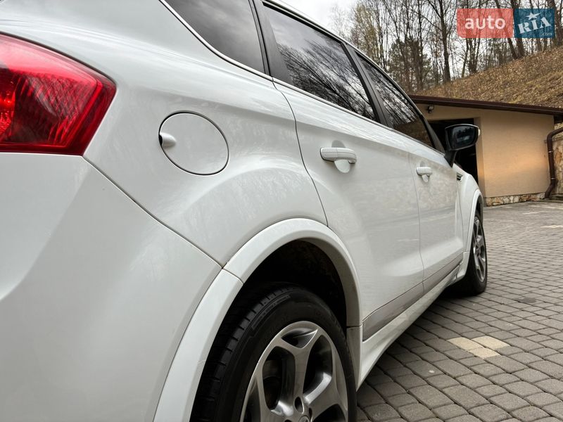 Внедорожник / Кроссовер Ford Kuga 2010 в Тячеве