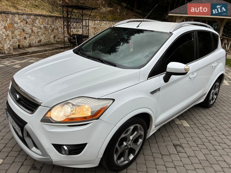 Внедорожник / Кроссовер Ford Kuga 2010 в Тячеве