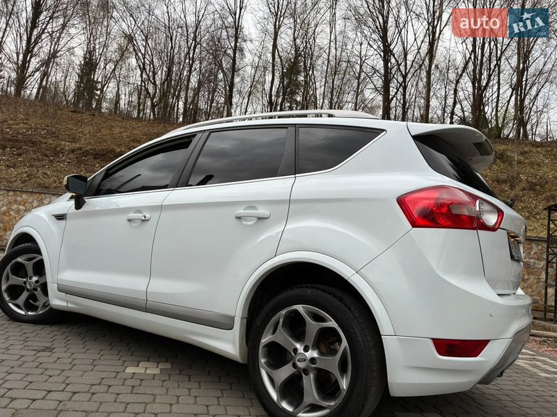 Внедорожник / Кроссовер Ford Kuga 2010 в Тячеве