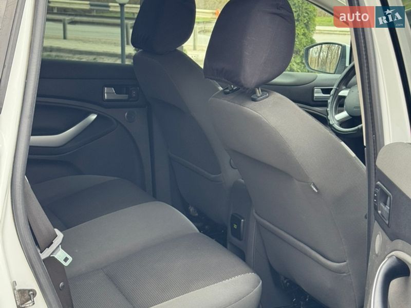Внедорожник / Кроссовер Ford Kuga 2010 в Хоросткове фото 7 Внедорожник / Кроссовер Ford Kuga 2010 в Хоросткове